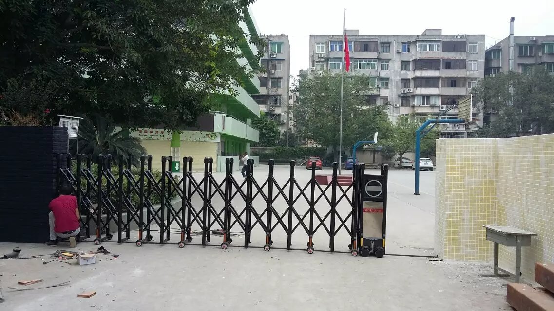 当阳当阳深圳市伸缩门